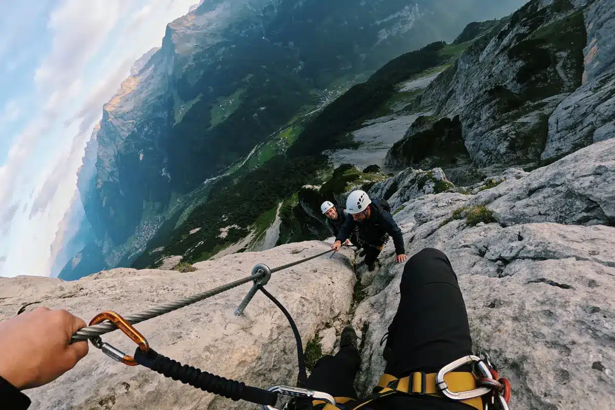 Via ferrata dans les Alpes : Top 8 des parcours sensationnels !